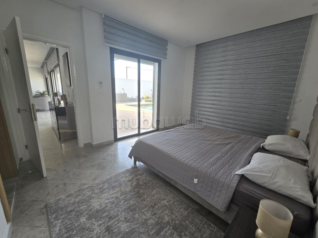 Villa avec piscine vendu avec ameublement