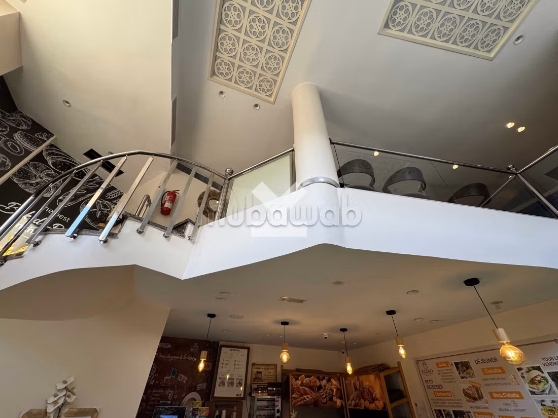 Offices & shops to rent in Palmier. Dimension 93 m²