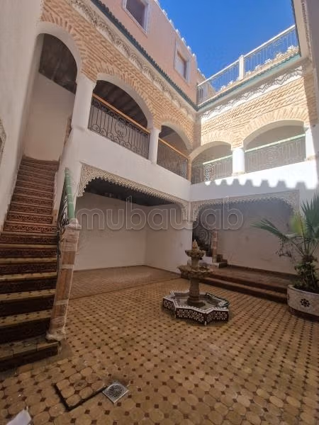 Riad in vendita a Ben Saleh. 4 camere da letto. Balcone di grandi dimensioni