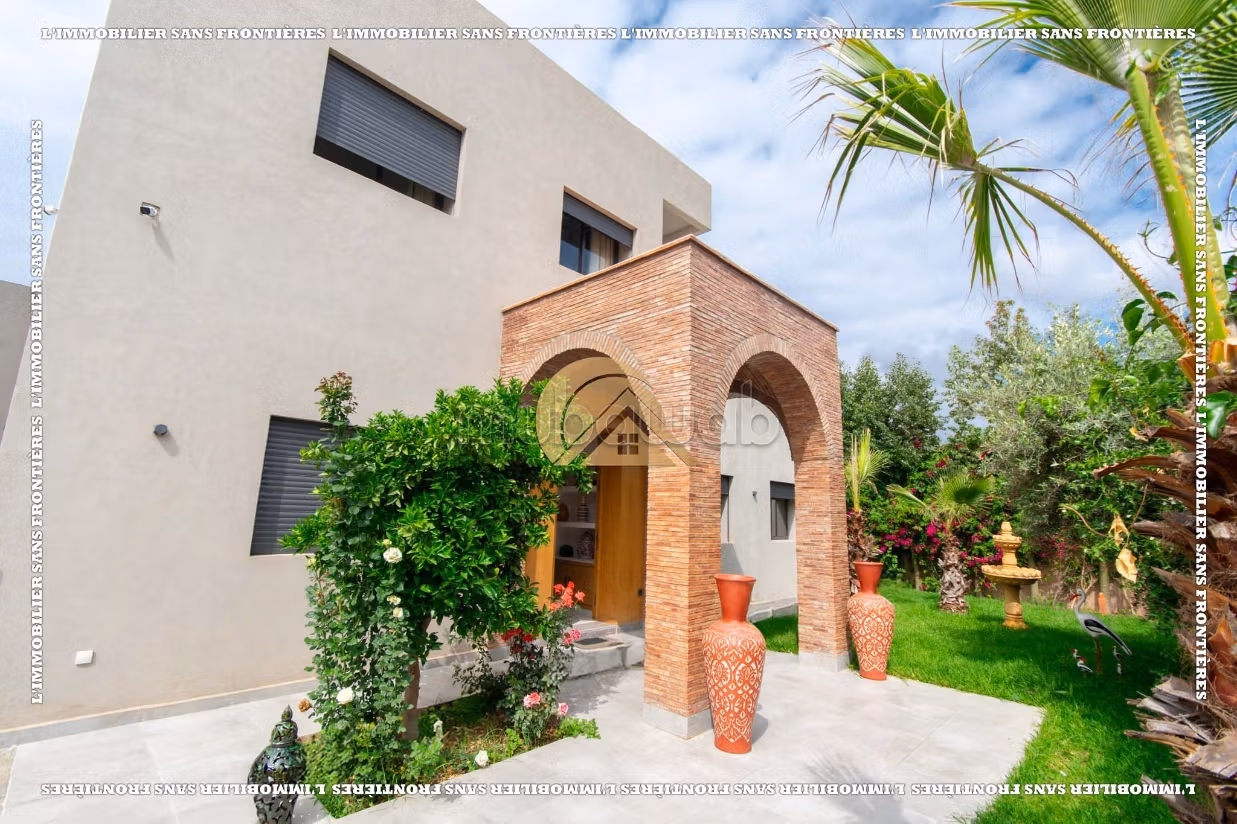 Villa meublée à louer à Route fès, Marrakech — Piscine privée — 500 m²