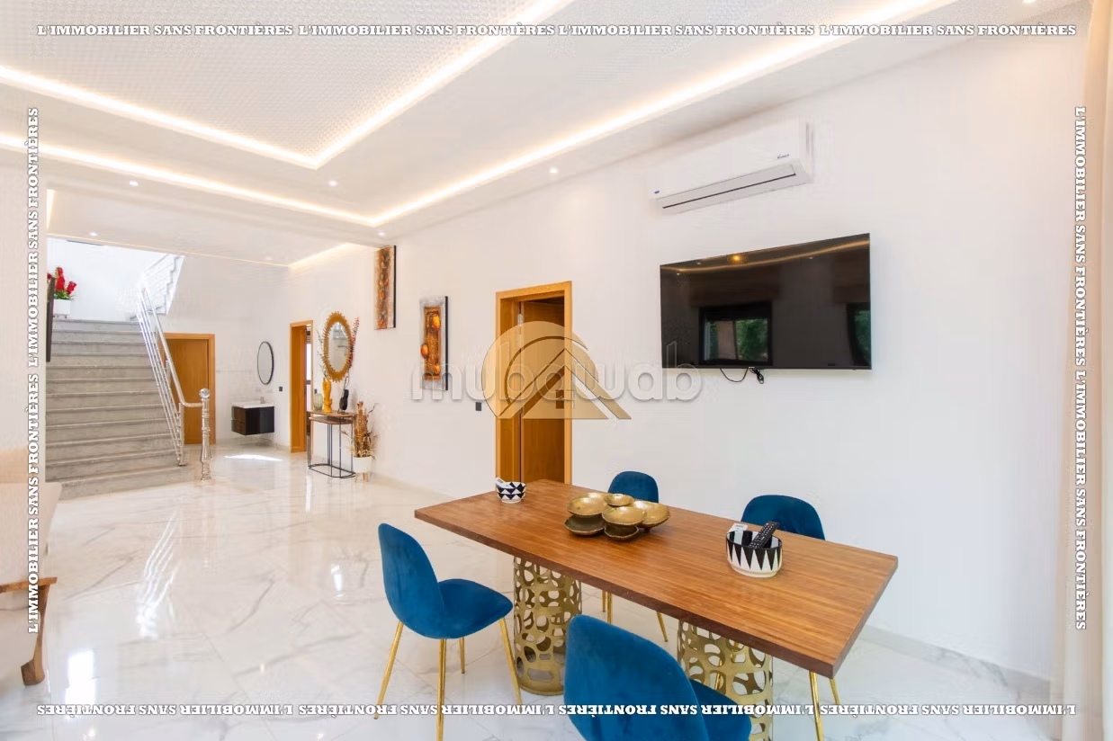 Villa meublée à louer à Route fès, Marrakech — Piscine privée — 500 m²