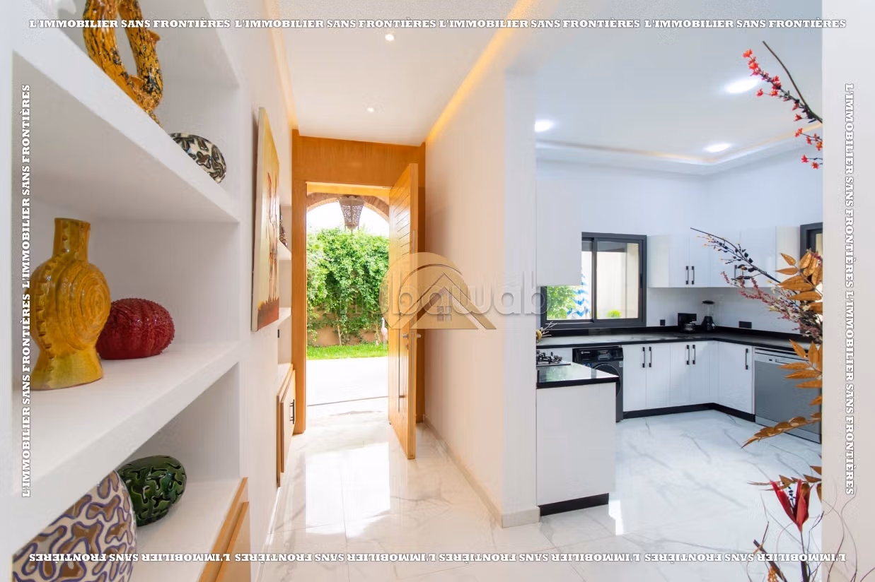 Villa meublée à louer à Route fès, Marrakech — Piscine privée — 500 m²
