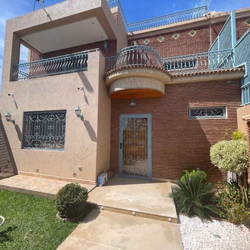Villa à Vendre de 280.0 m² à Marrakech, 
Boulvard Moulay Abdellah Route De Safi