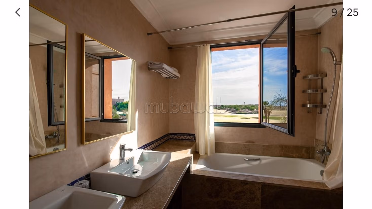 Somptueuse maison à vendre à Route de l'Ourika.
Surface de 228 m².
Meublé