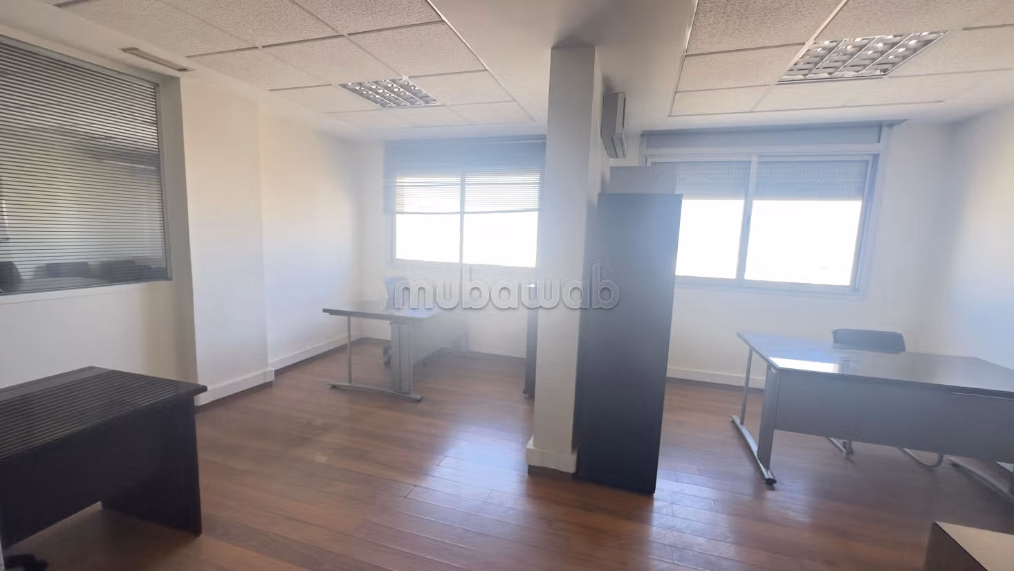 Ufficio da affittare a Gauthier. Superficie totale 120 m². Servizio di concierge e aria condizionata
