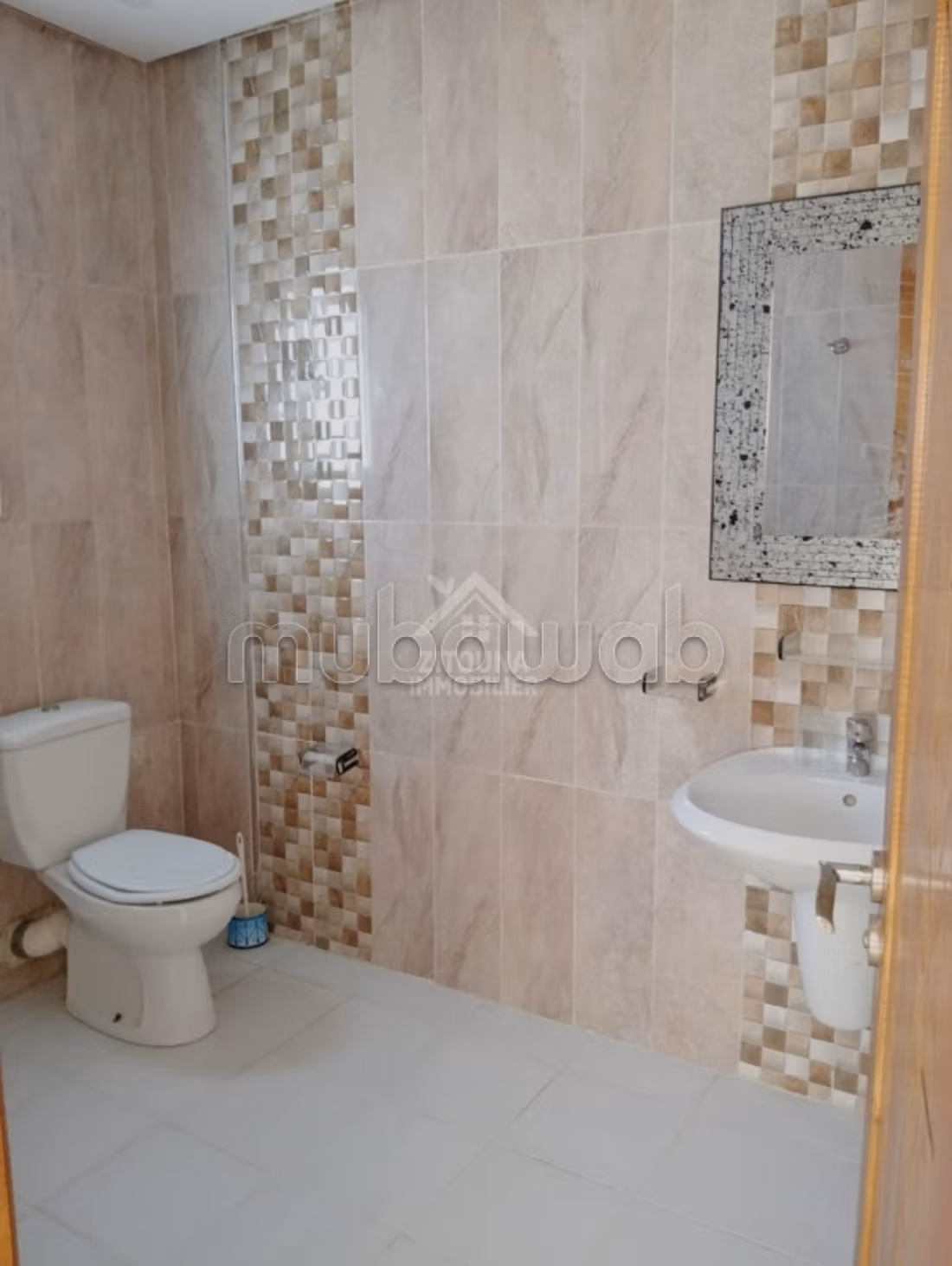Casa di lusso in vendita a Ain Zaghouan Nord. 4 camere. Riscaldamento