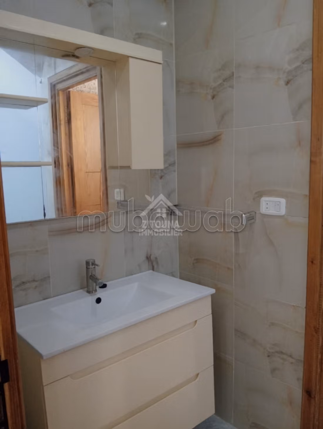 Casa di lusso in vendita a Ain Zaghouan Nord. 4 camere. Riscaldamento