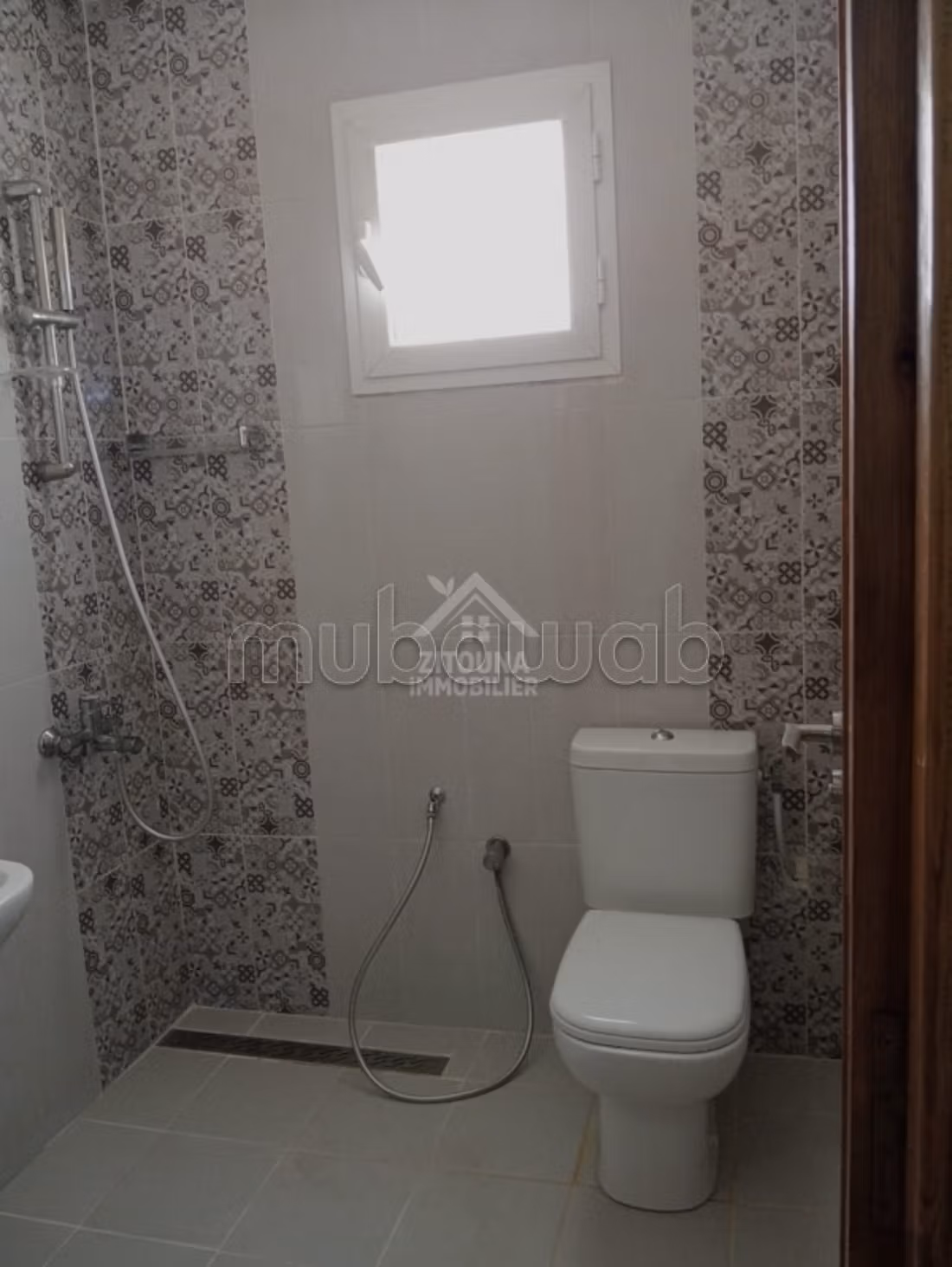 Casa di lusso in vendita a Ain Zaghouan Nord. 4 camere. Riscaldamento