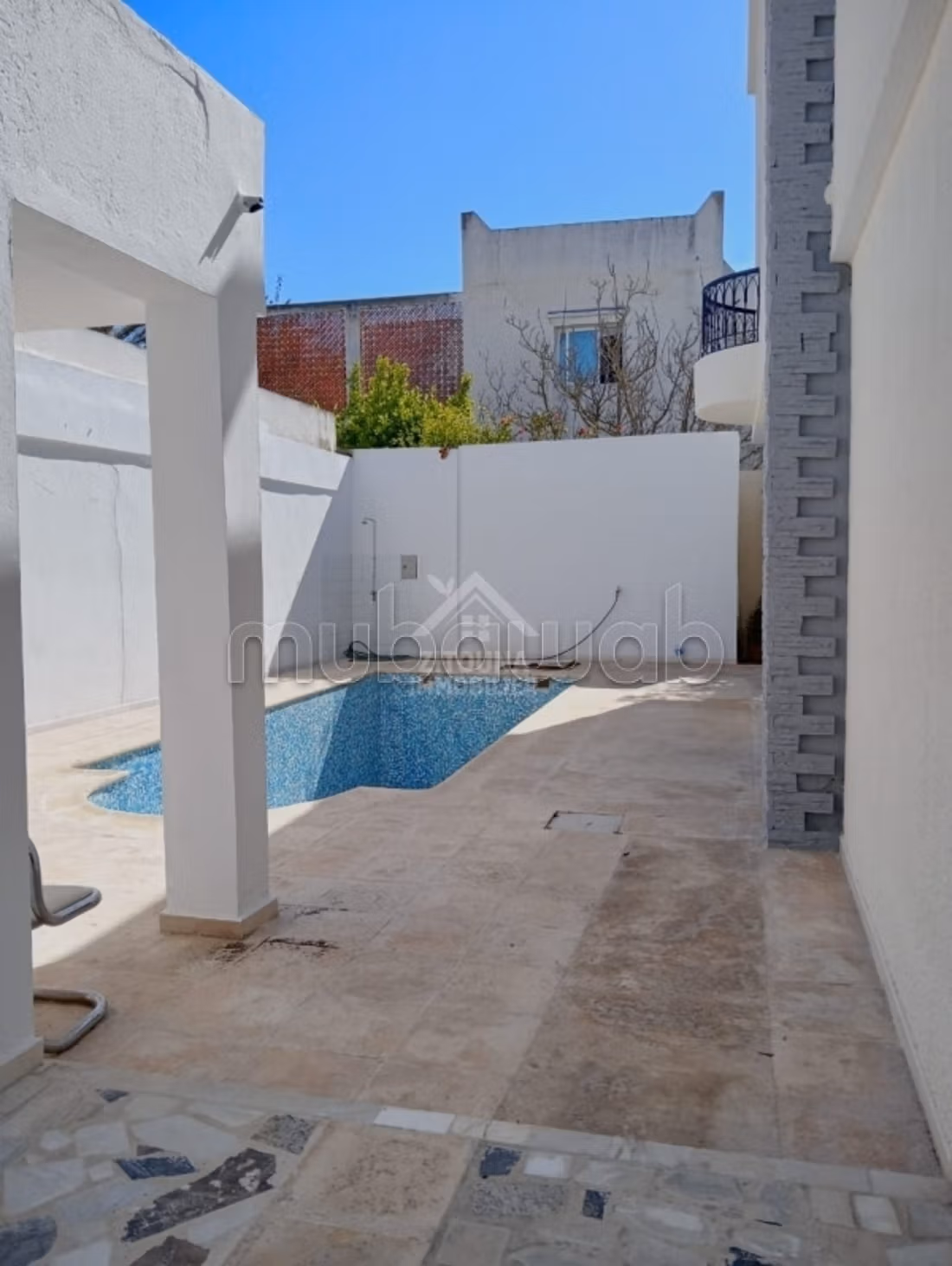 Casa di lusso in vendita a Ain Zaghouan Nord. 4 camere. Riscaldamento
