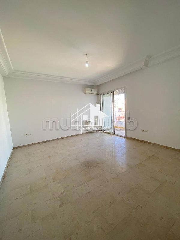 Beautiful apartment for sale in Le Bardo. 2 lovely rooms. Fully furnished