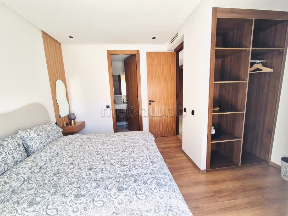 Precioso piso en alquiler en Casablanca Finance City. 3 habitaciones grandes. Amueblado