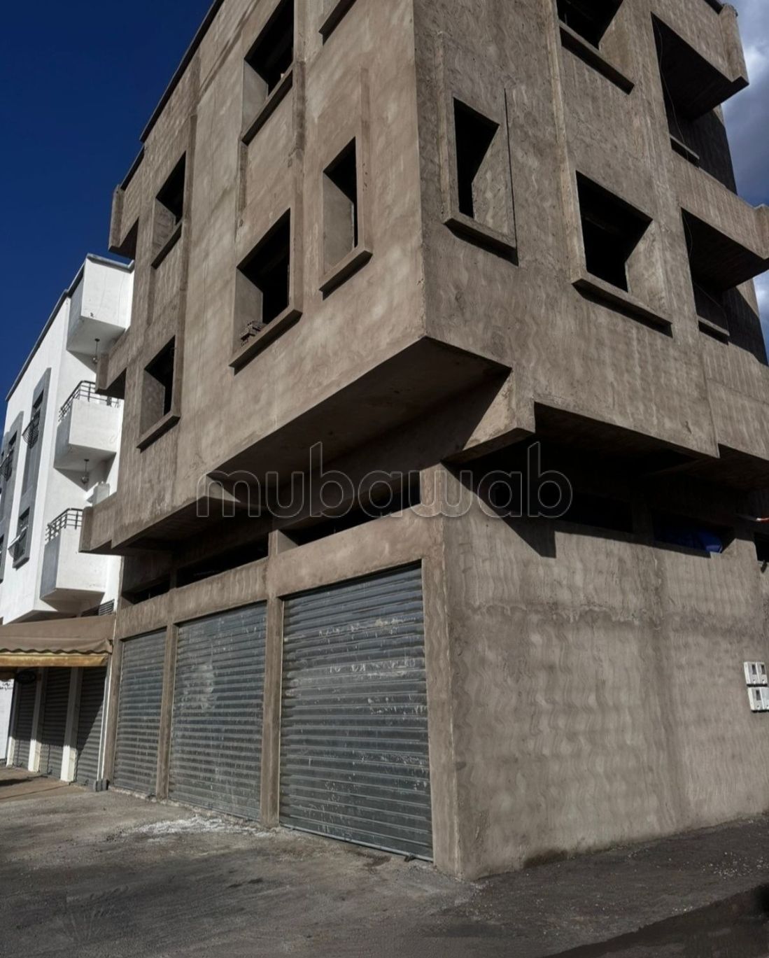 Maison commerciale R2