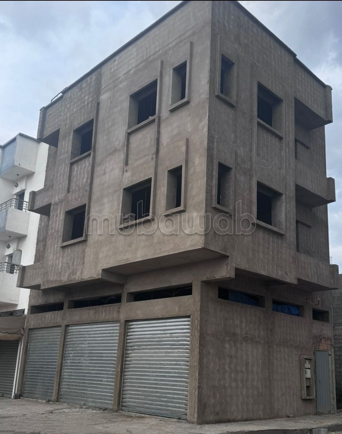 Maison commerciale R2