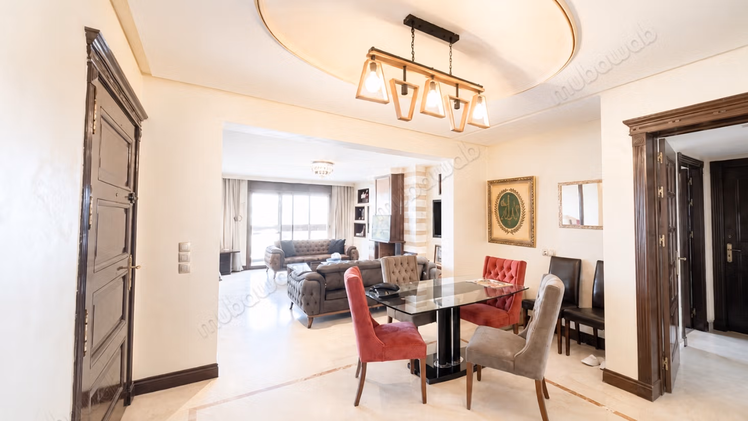 Se alquila este piso en Riviera. 3 hermosas habitaciones. Armarios