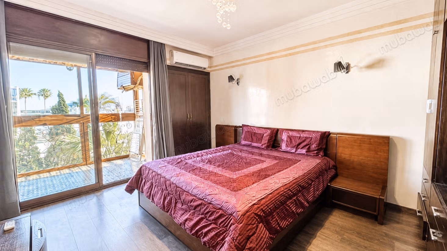 Se alquila este piso en Riviera. 3 hermosas habitaciones. Armarios