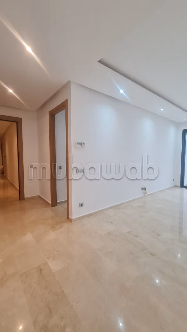 Appartamento in affitto a Riyad Extension. Superficie di 110 m². Garage privato