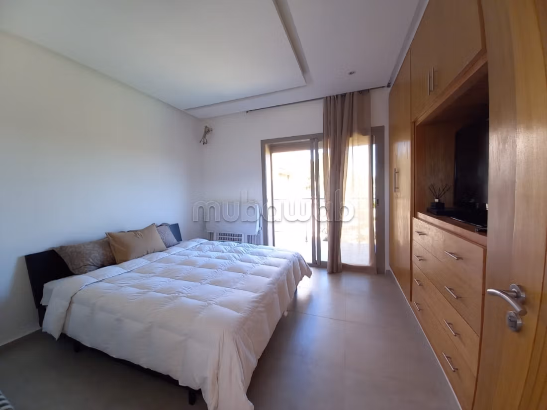 Belle villa de compagne avec piscine sur 5000m²
