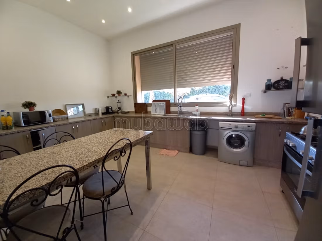 Belle villa de compagne avec piscine sur 5000m²