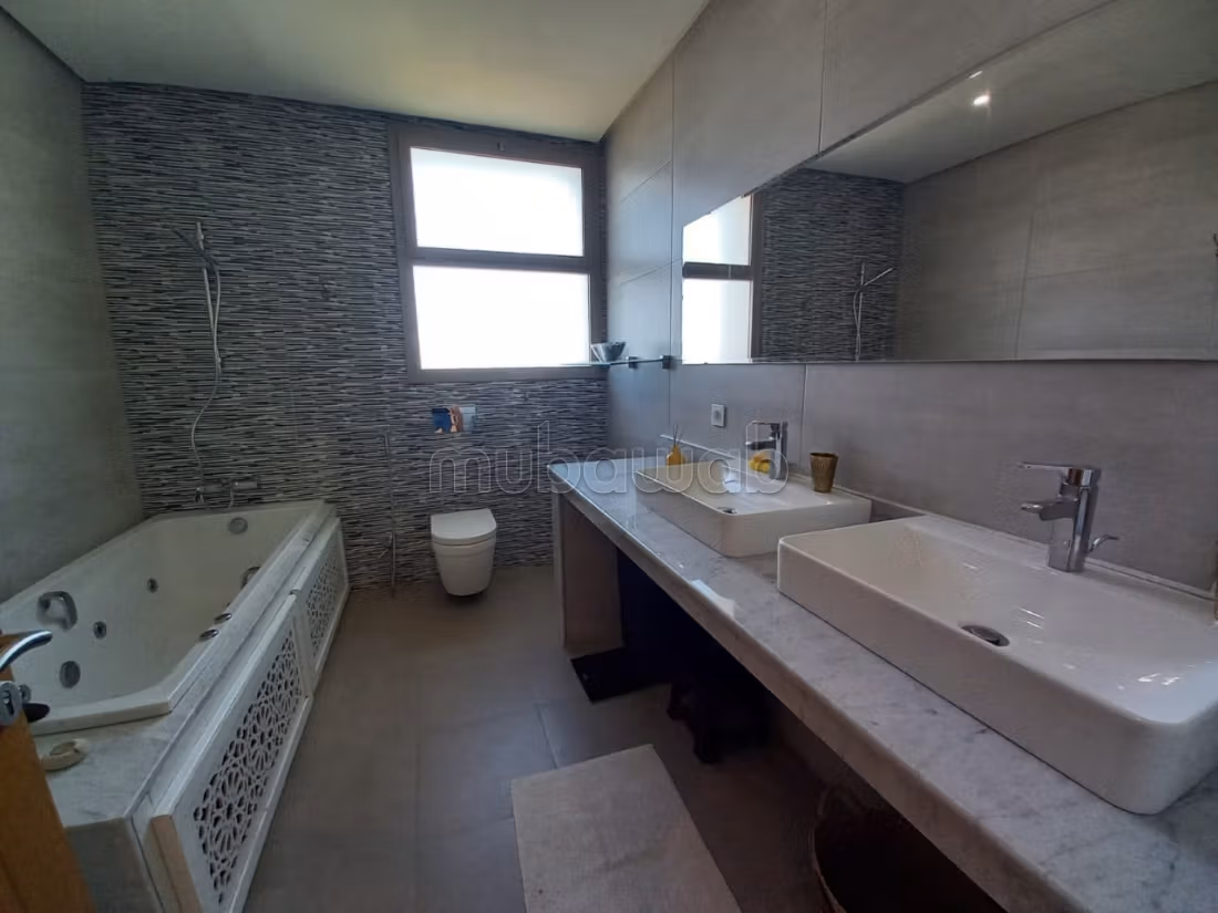 Belle villa de compagne avec piscine sur 5000m²