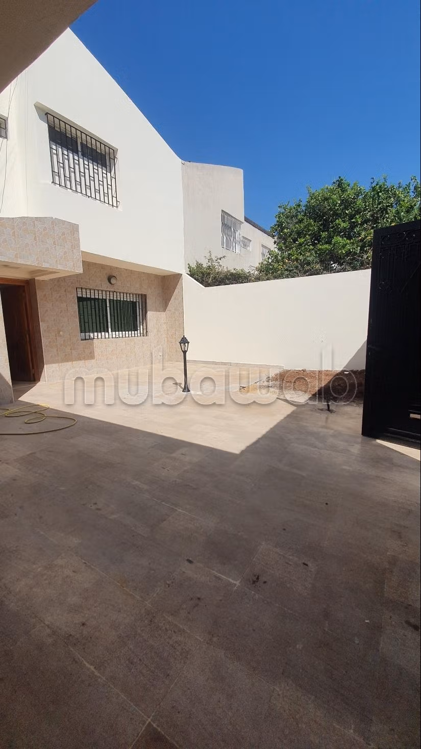 Villa Vide a louer au CIL à proximité de l'école Georges Bizet