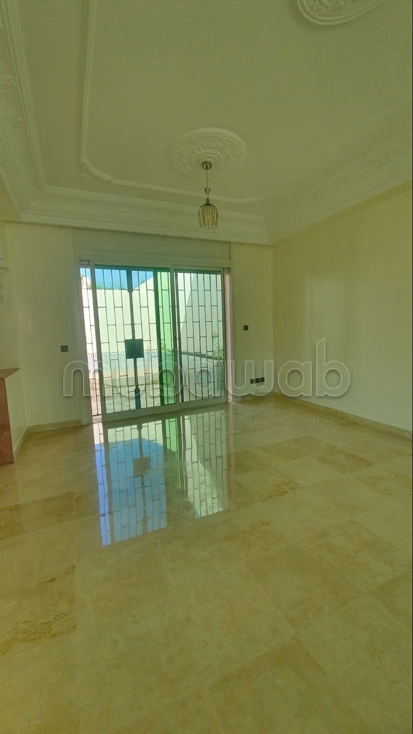 Villa Vide a louer au CIL à proximité de l'école Georges Bizet