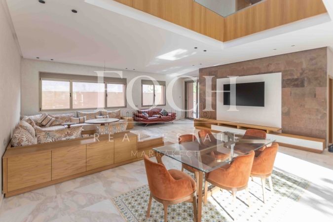 فيلا فاخرة للإيجار بطريق اسفي. 6 غرف رائعة. مفروشة