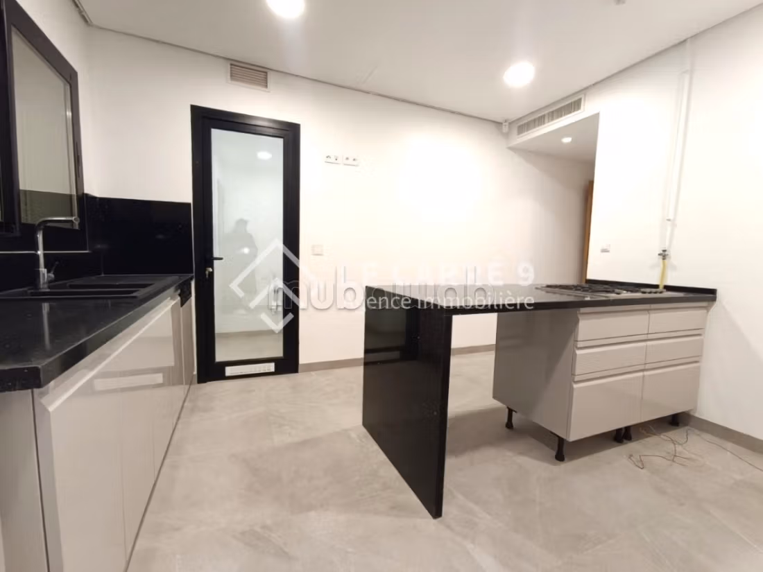 Duplex à louer S4 avec piscine au Lac 2