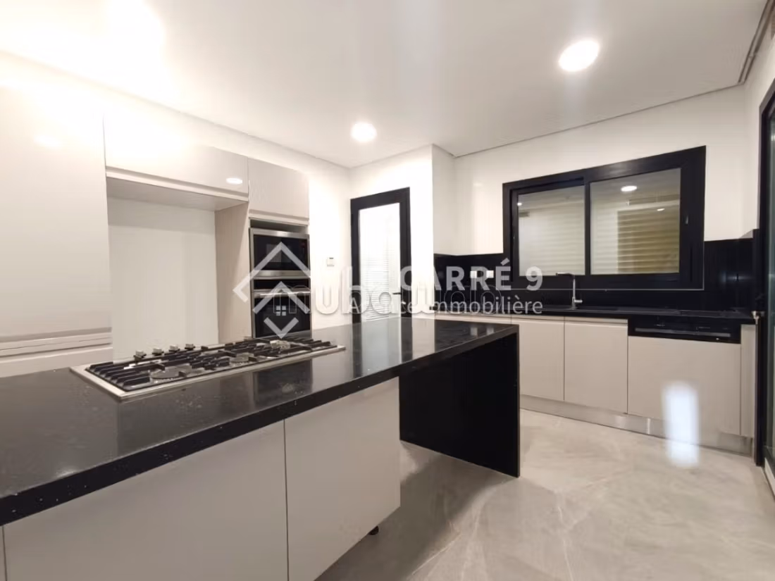 Duplex à louer S4 avec piscine au Lac 2