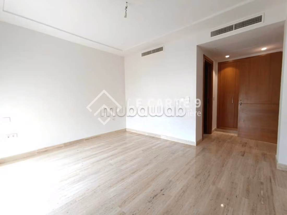 Duplex à louer S4 avec piscine au Lac 2