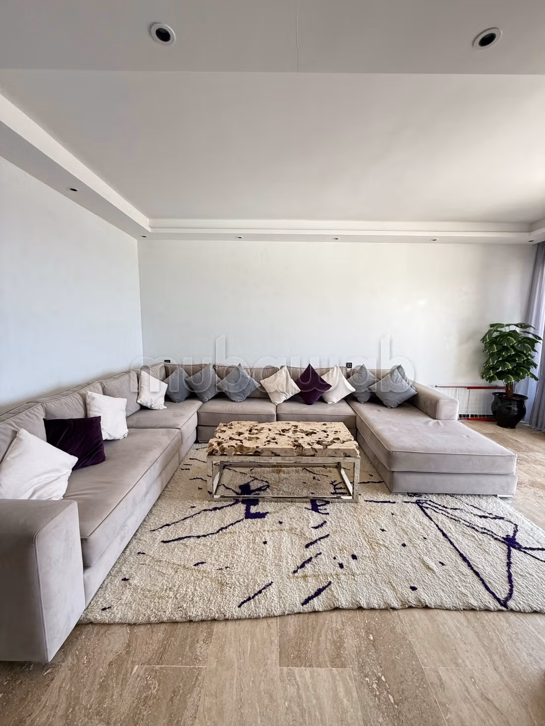 Apartment for rent. 3 lovely rooms. Storage unit