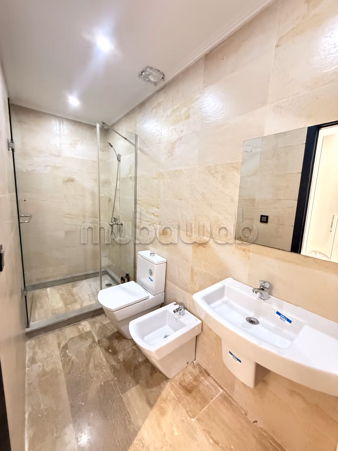 Apartment for rent. 3 lovely rooms. Storage unit
