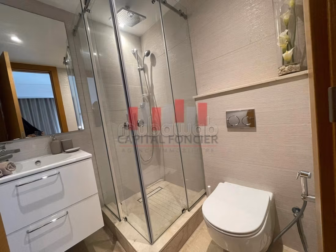 Très bel appartement en location à Casablanca Finance City. 
1 belle chambre. 
Bien meublé