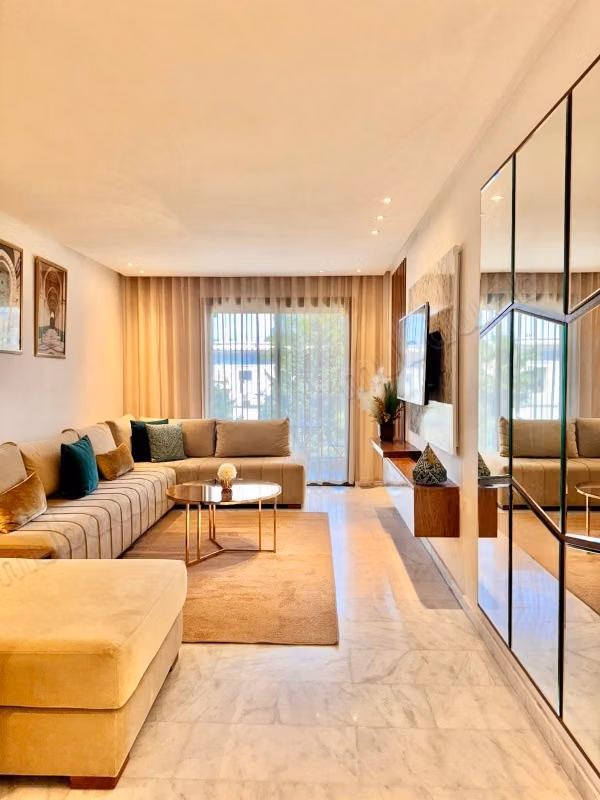 Apartments for rent in Les Hôpitaux. Total area 80 m². Caretaker available, air conditioning system