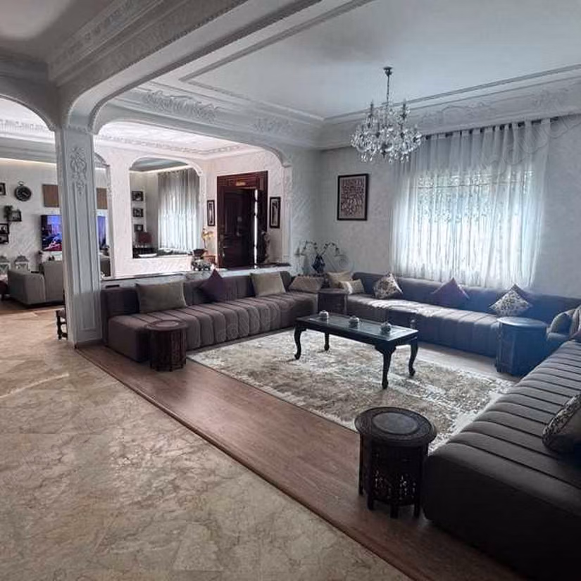 Villa à Vendre de 374.0 m² à Casablanca, Florida Mandarona