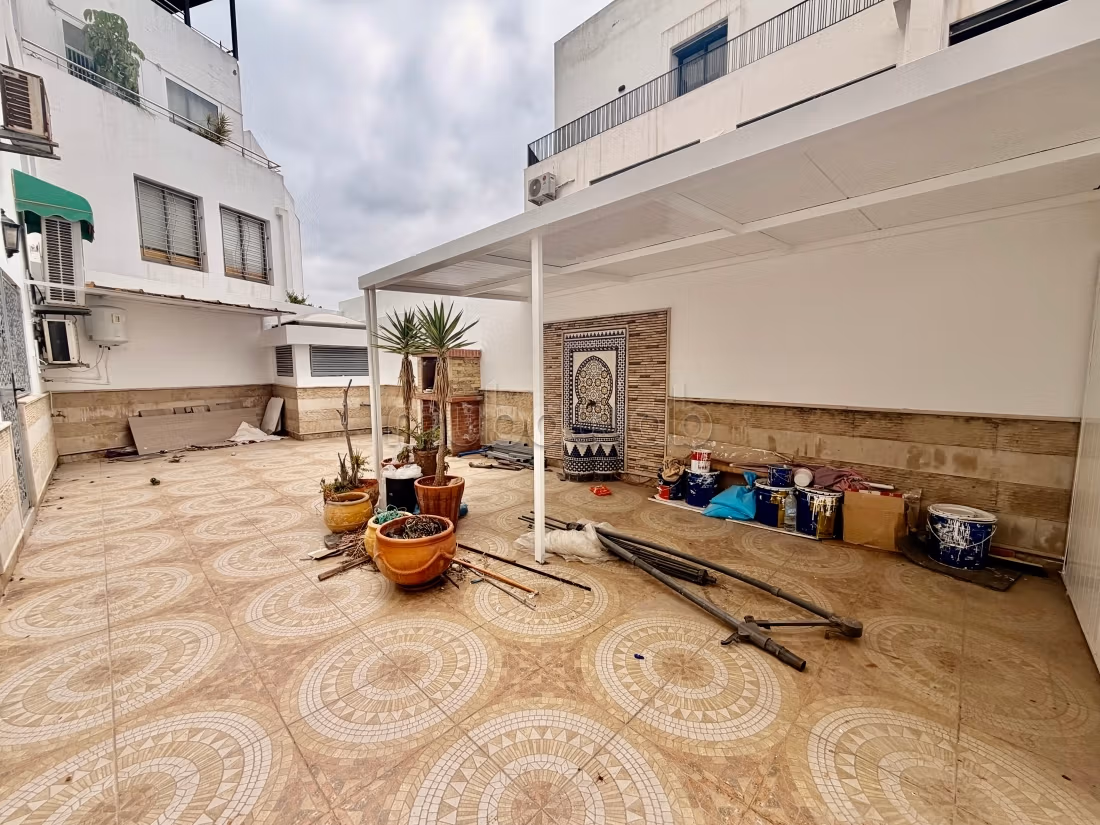 Appartement deux chambres non meublé à louer 
route el jadida