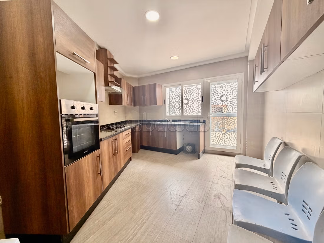 Appartement deux chambres non meublé à louer 
route el jadida