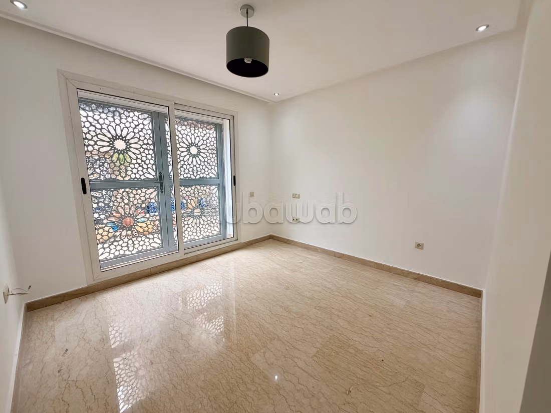 Appartement deux chambres non meublé à louer 
route el jadida