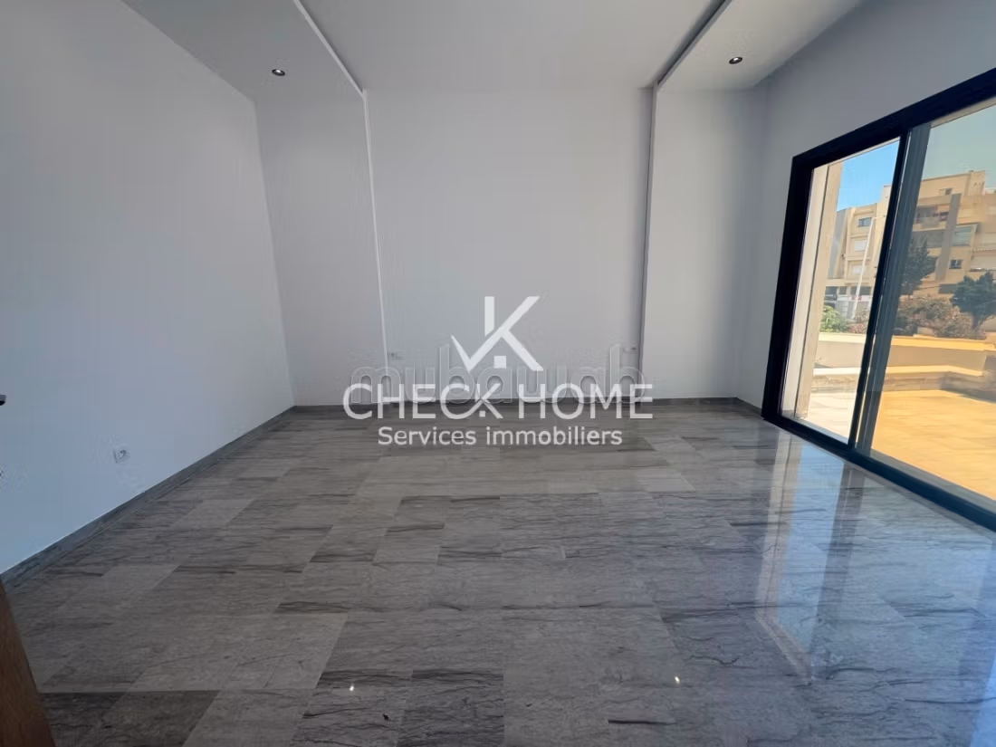 A vendre Villa S5 à Hammamet 3min de la plage titre bleu
