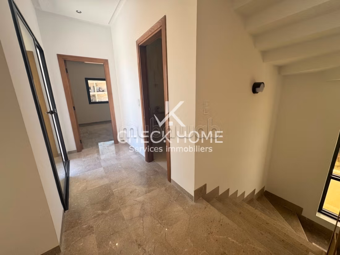 A vendre Villa S5 à Hammamet 3min de la plage titre bleu