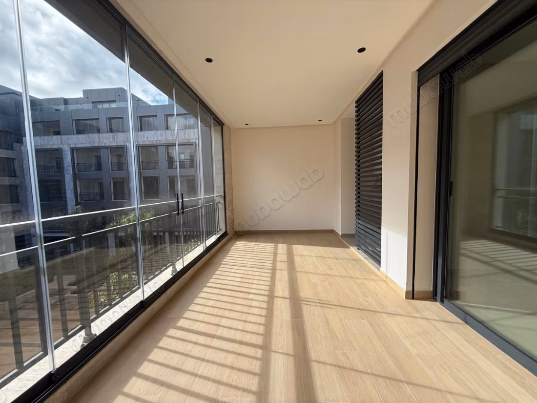 Magnificent villa for rent in Riyad. 7 large rooms. Double glazed windows and central heating