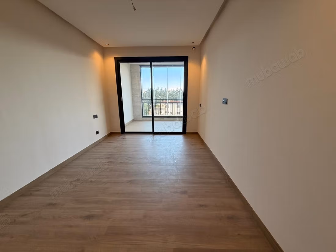 Magnificent villa for rent in Riyad. 7 large rooms. Double glazed windows and central heating