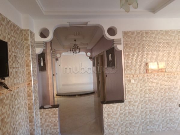 Vendita di uno splendido appartamento a Centre Ville. Superficie di 110 m². Climatizzazione