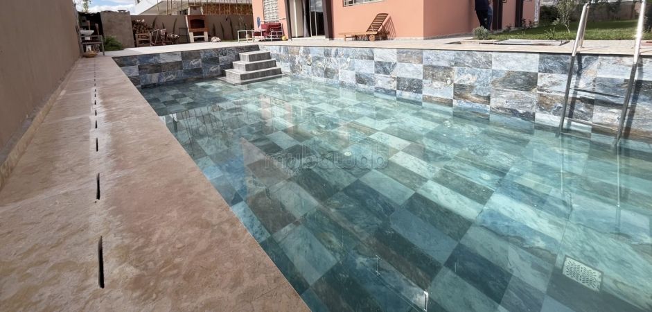 Kopen: villa's en luxe woningen in Route de l'Ourika. 4 Slaapkamers. Open haard en zwembad