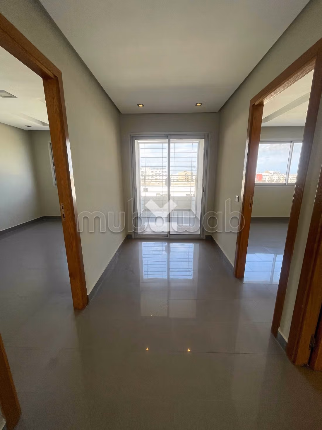 Bureau à Louer de 350.0 m² à Casablanca, Ain Sebaa