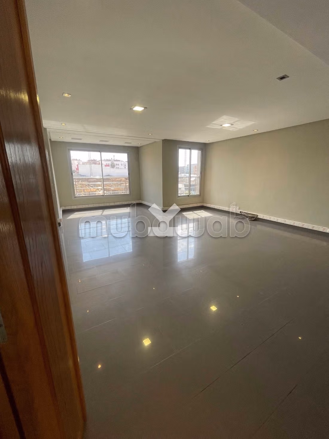Bureau à Louer de 350.0 m² à Casablanca, Ain Sebaa