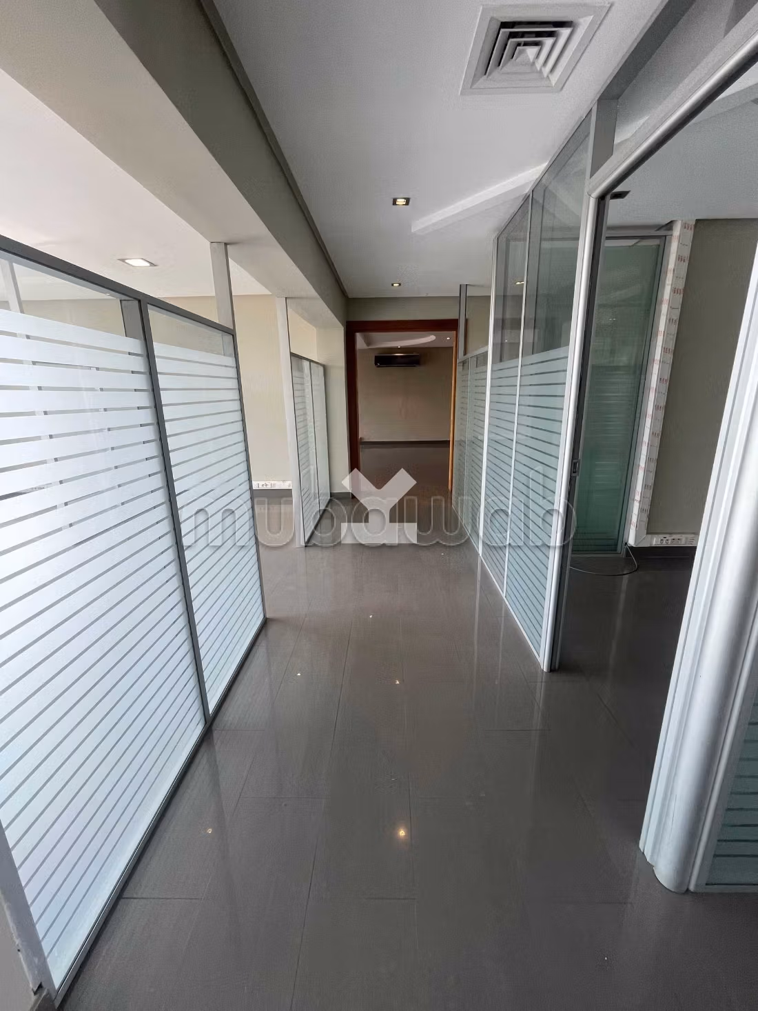 Bureau à Louer de 350.0 m² à Casablanca, Ain Sebaa