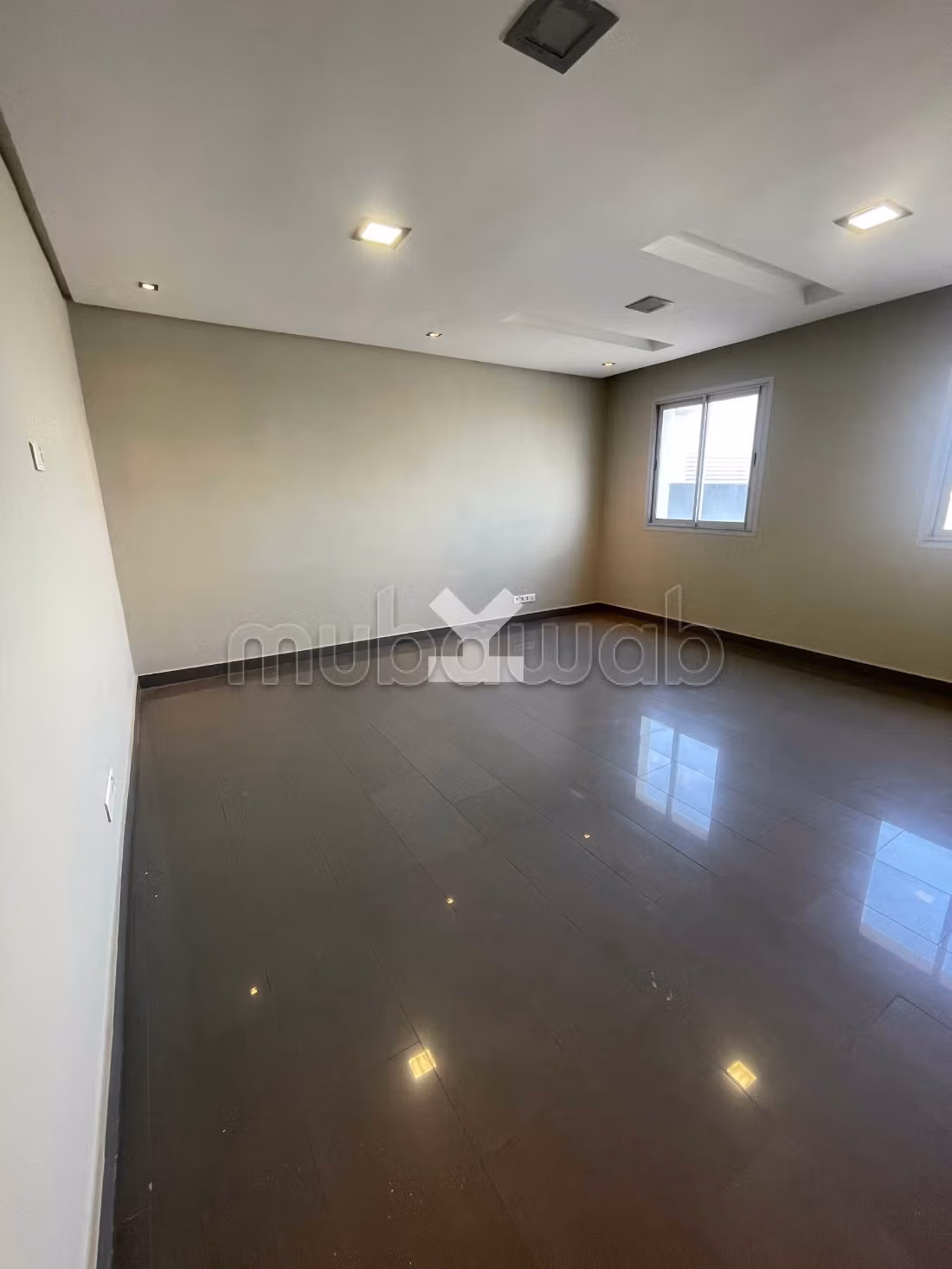 Bureau à Louer de 350.0 m² à Casablanca, Ain Sebaa