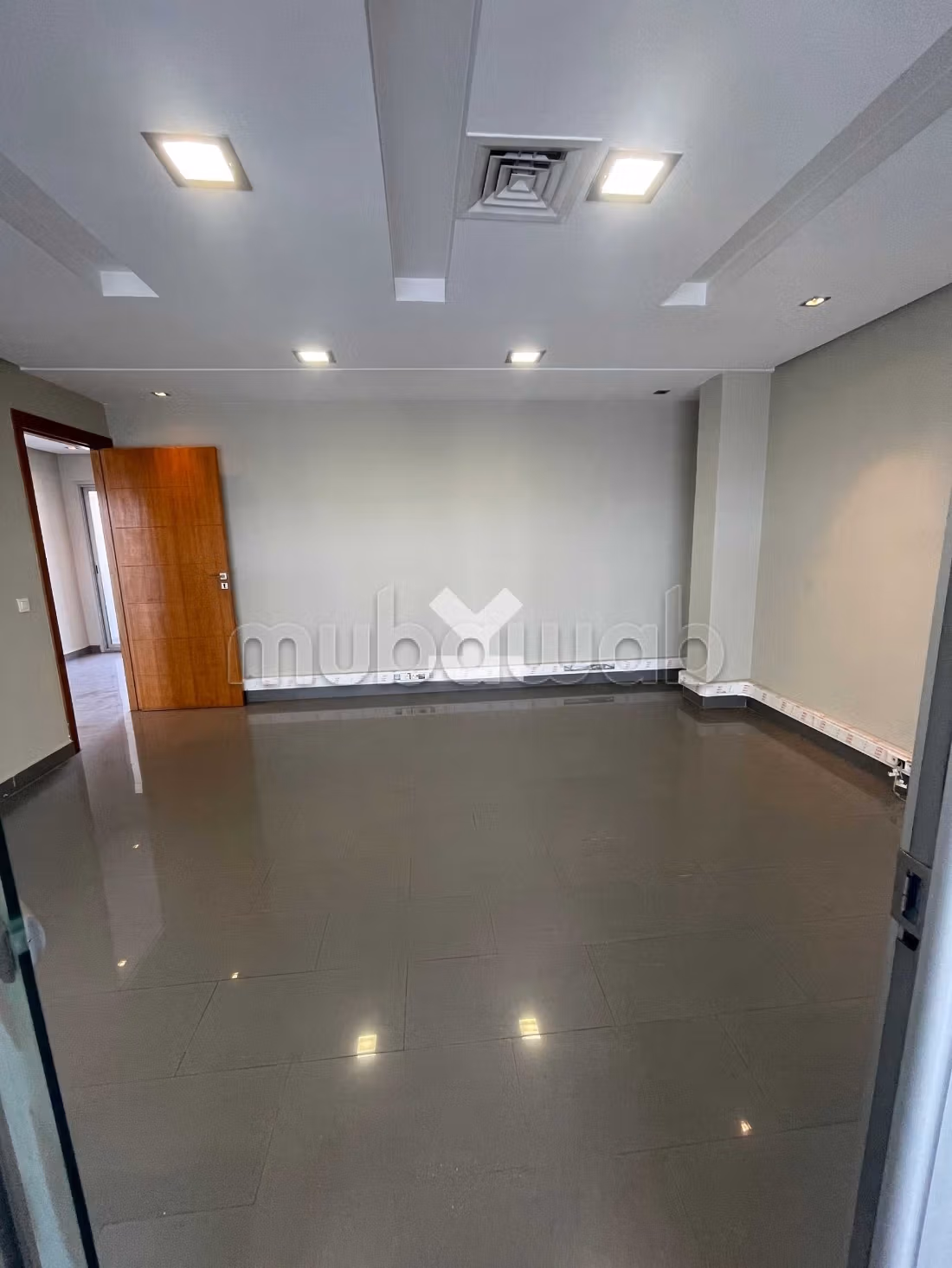 Bureau à Louer de 350.0 m² à Casablanca, Ain Sebaa