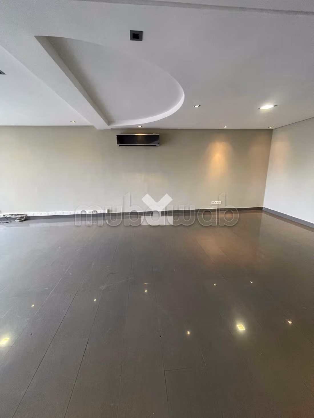 Bureau à Louer de 350.0 m² à Casablanca, Ain Sebaa