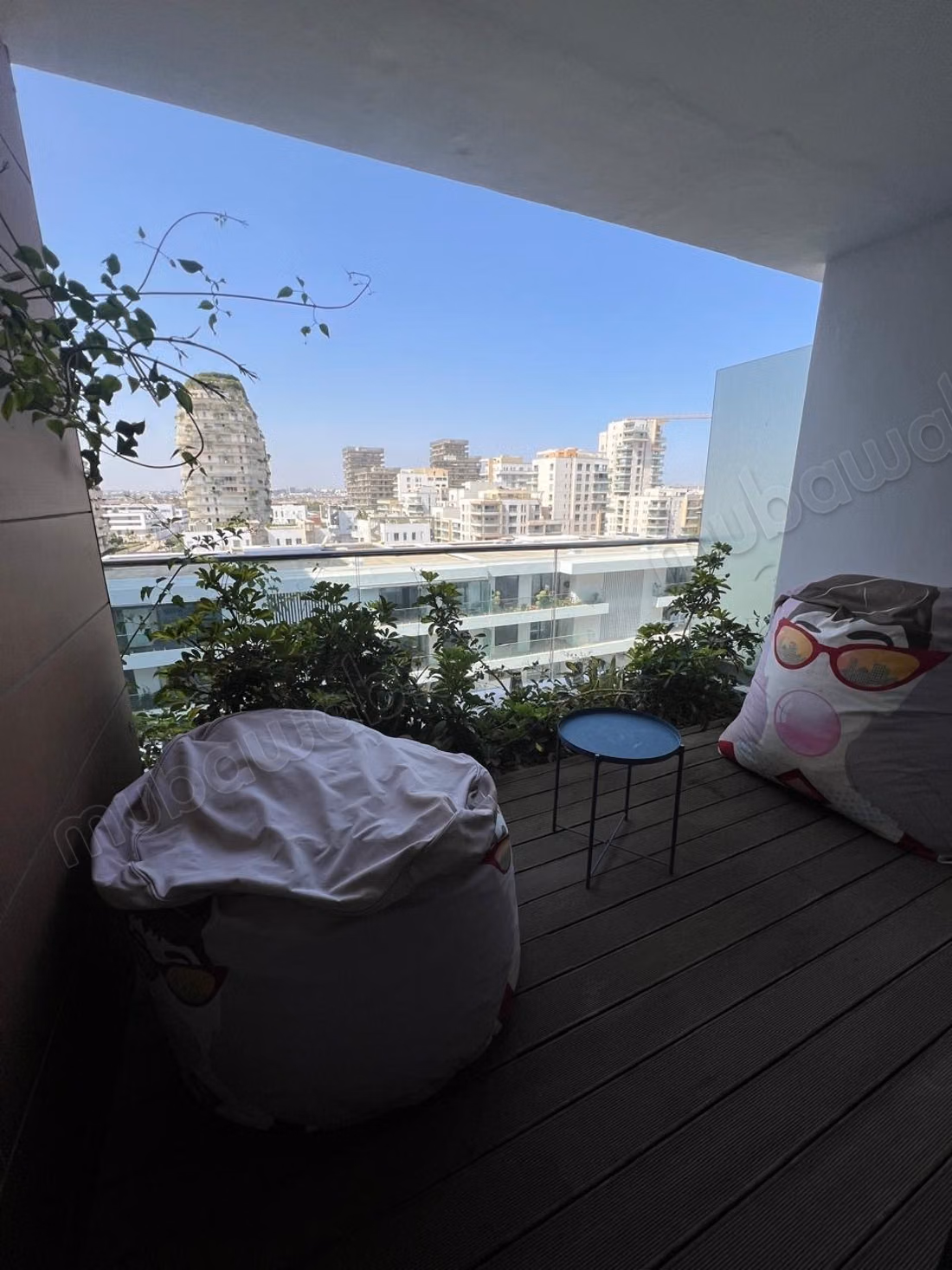 Appartement trois chambres meublé à louer 
CFC